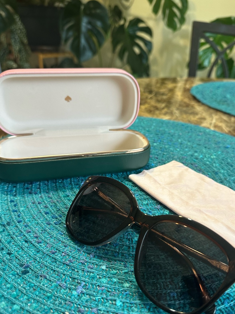 🕶️ Kate Spade Pella Sunglasses